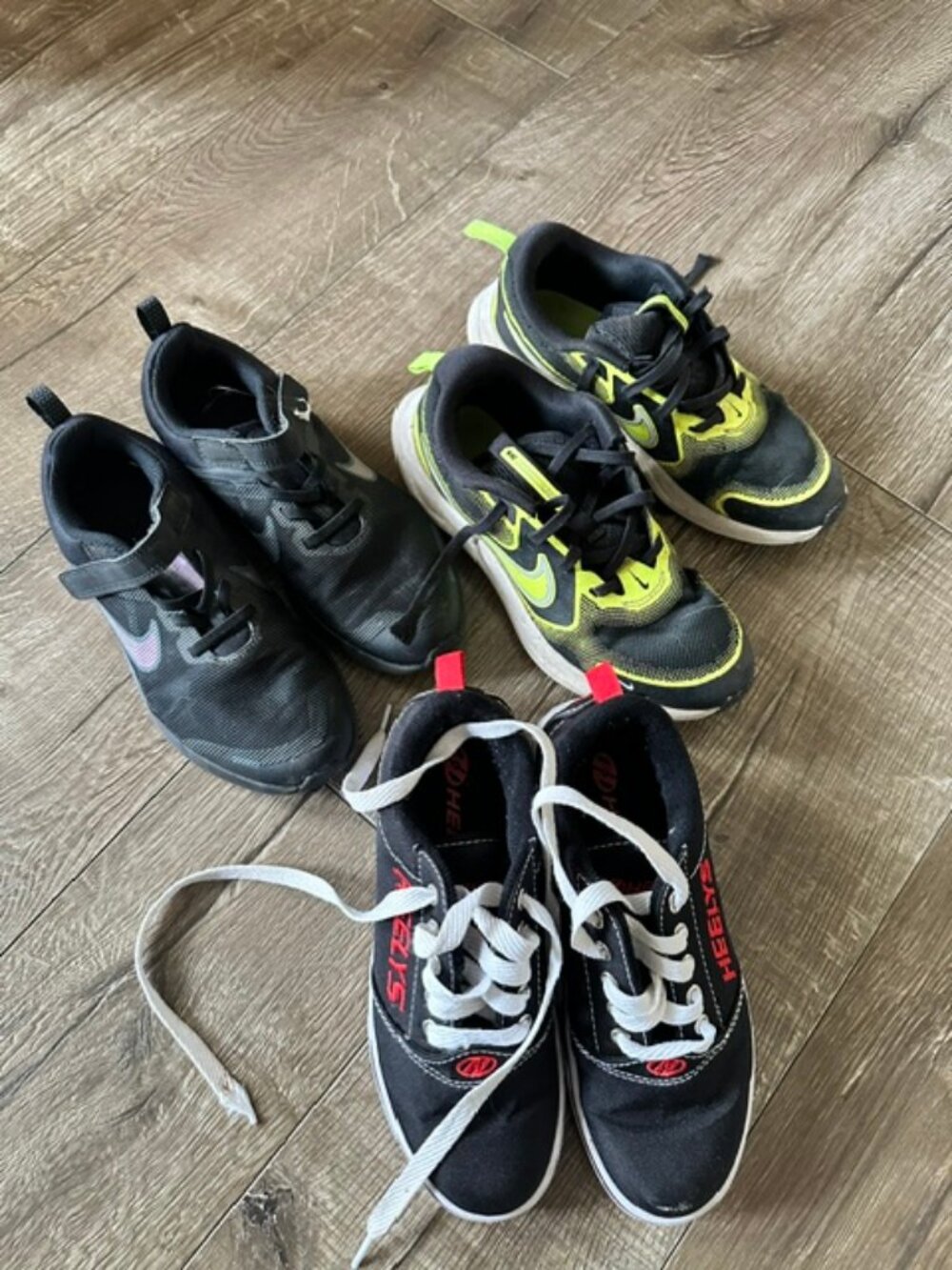 Youth size 3-4 shoes Nike, Heely's